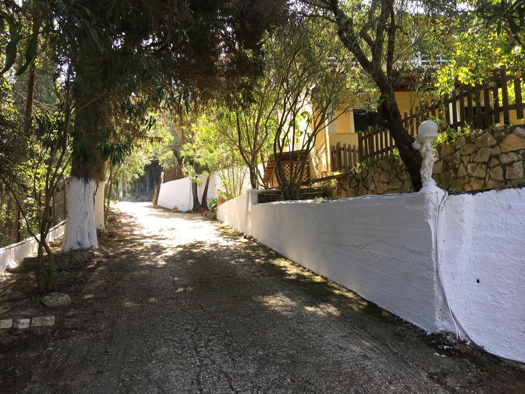 Magdalini Apartments Afión Eksteriør billede